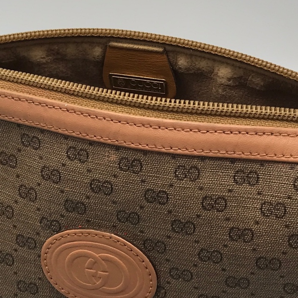 Gucci Brown Leather GG Unisex Toiletry Bag - Picture 13 of 16